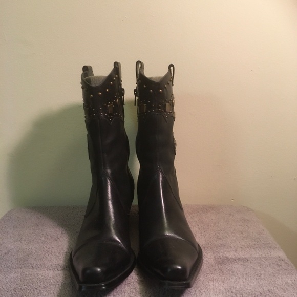 Low cut black cowboy boots - Picture 3 of 4